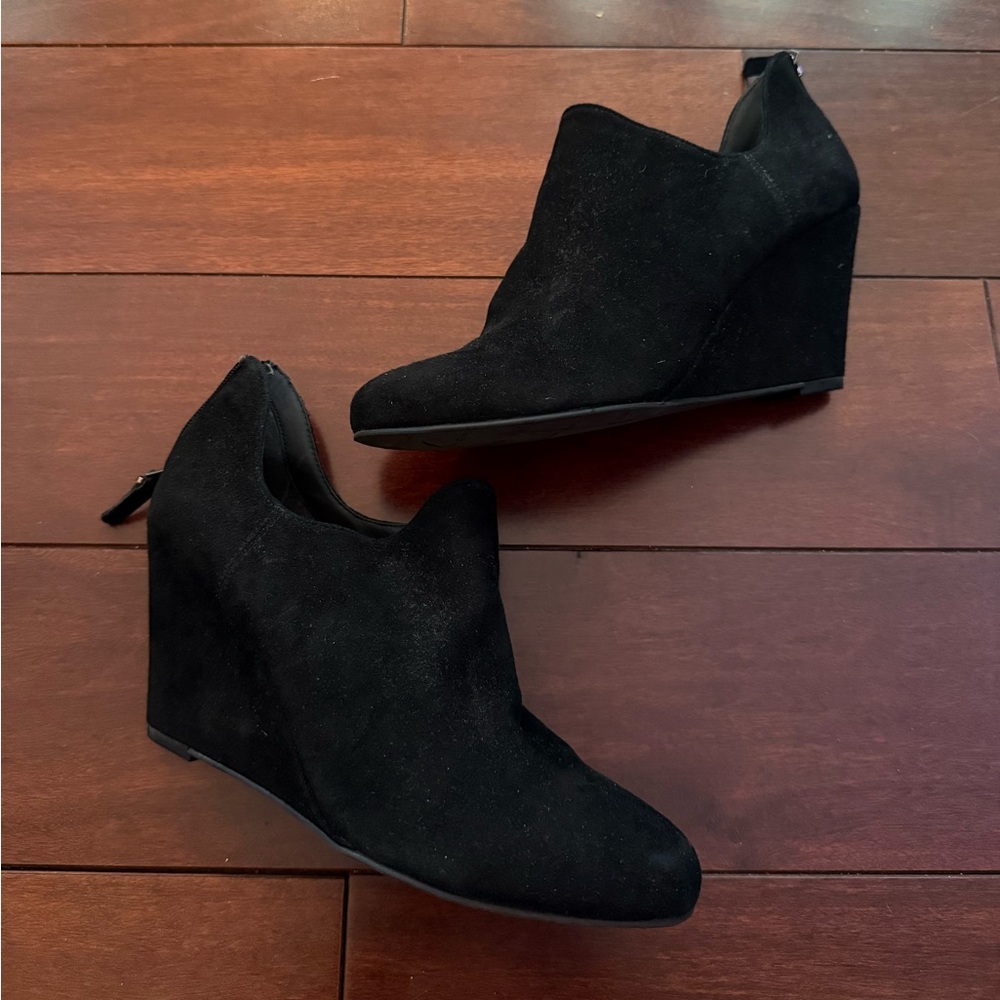 Via Spiga Suede Wedges